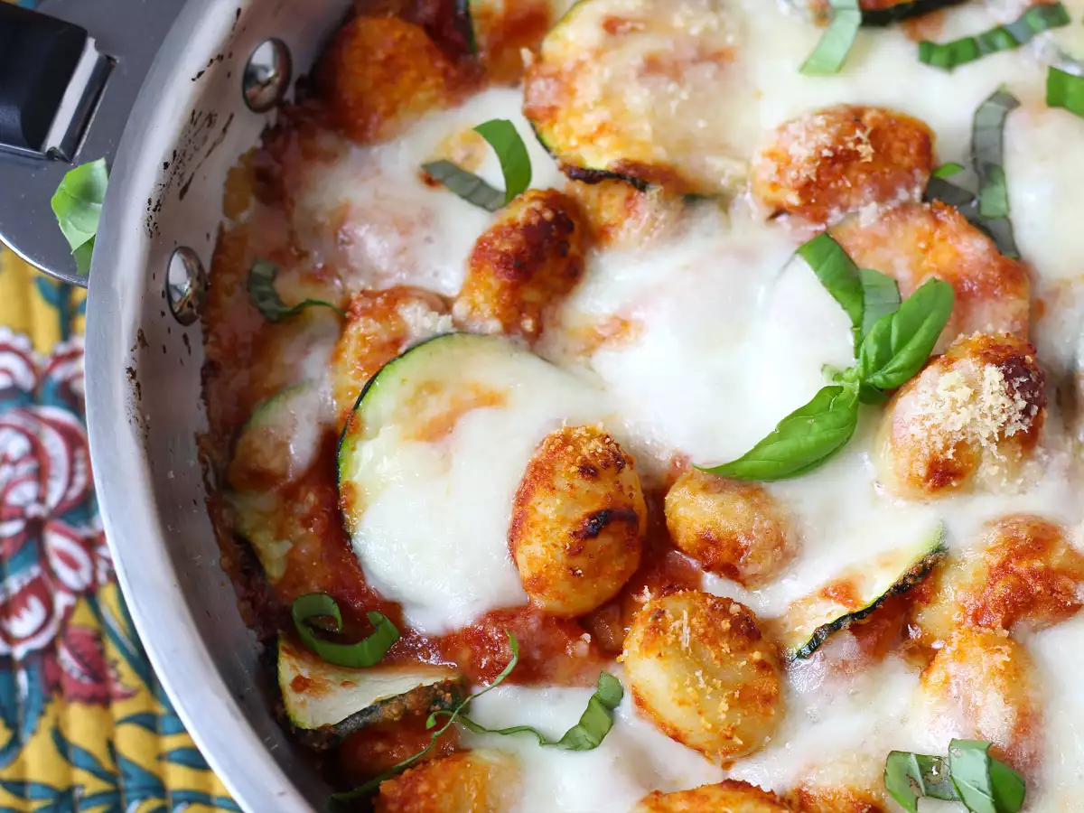 Hurtig opskrift på gnocchigratin med squash og mozzarella - foto 6