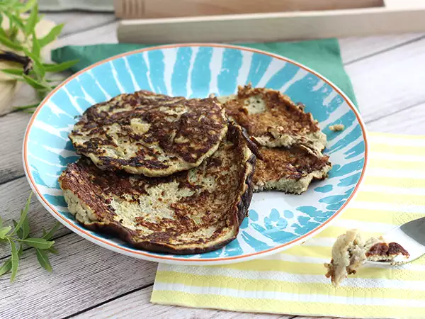 Opskrift Hurtige glutenfri bananpandekager med banan og æg