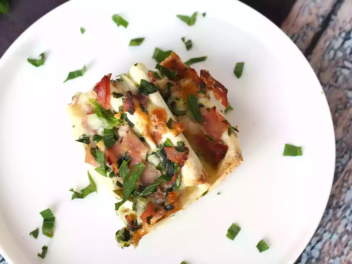 Hvad man kan gøre med tortillas Skinke-, spinat- og mozzarellagratin i kransekagestil - foto 6