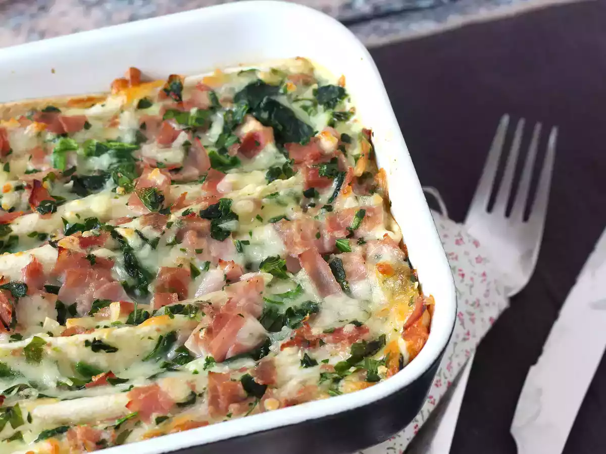 Hvad man kan gøre med tortillas Skinke-, spinat- og mozzarellagratin i kransekagestil - foto 9