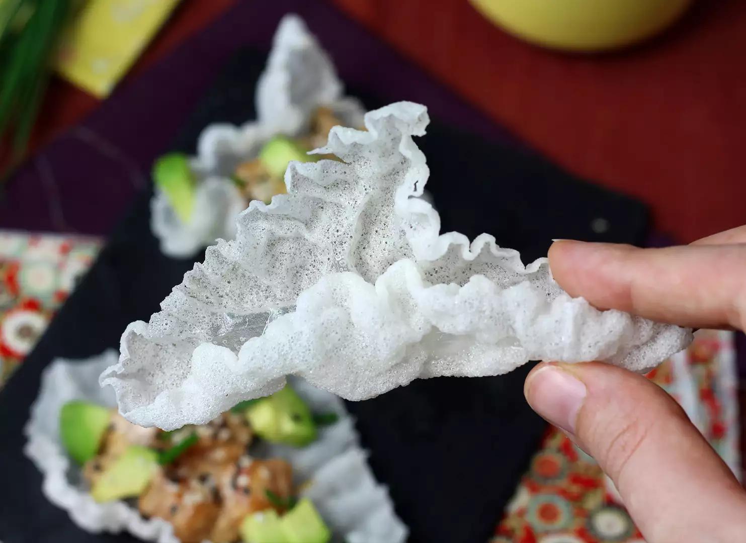 Hvordan laver jeg chips med rispapir?