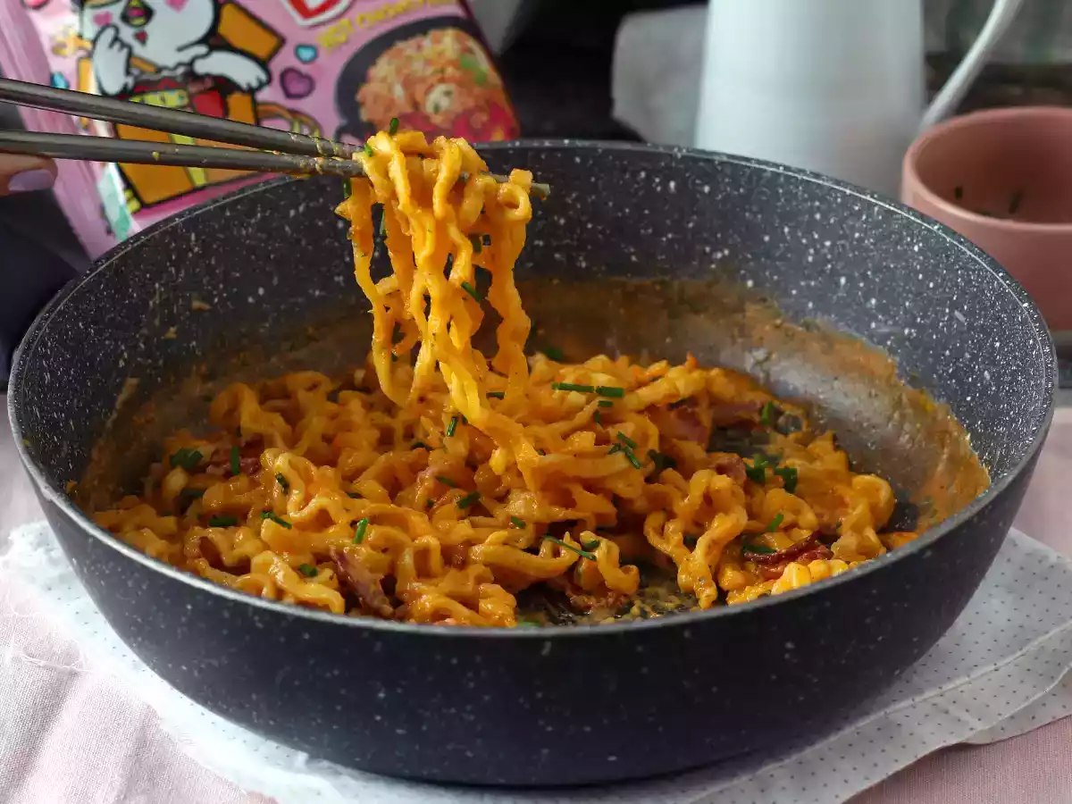 Hvordan laver man Buldak-nudler med carbonara-smag? Den bedste opskrift! - foto 3