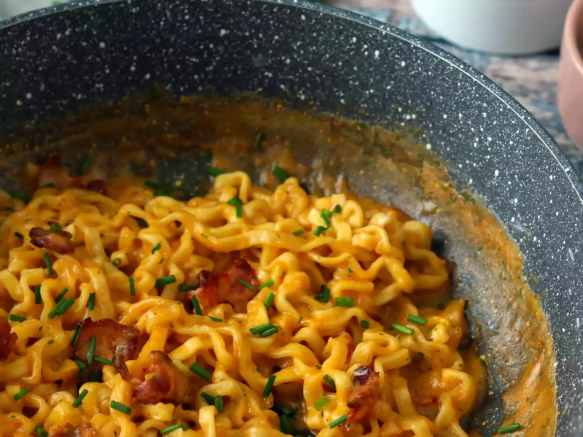 Hvordan laver man Buldak-nudler med carbonara-smag? Den bedste opskrift! - foto 7