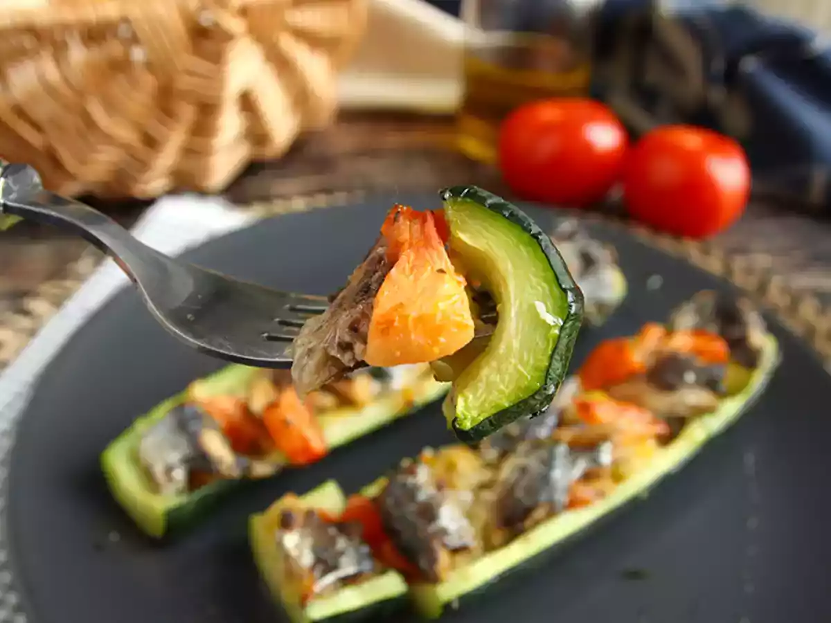 Hvordan laver man courgetter fyldt med sardiner? - foto 4
