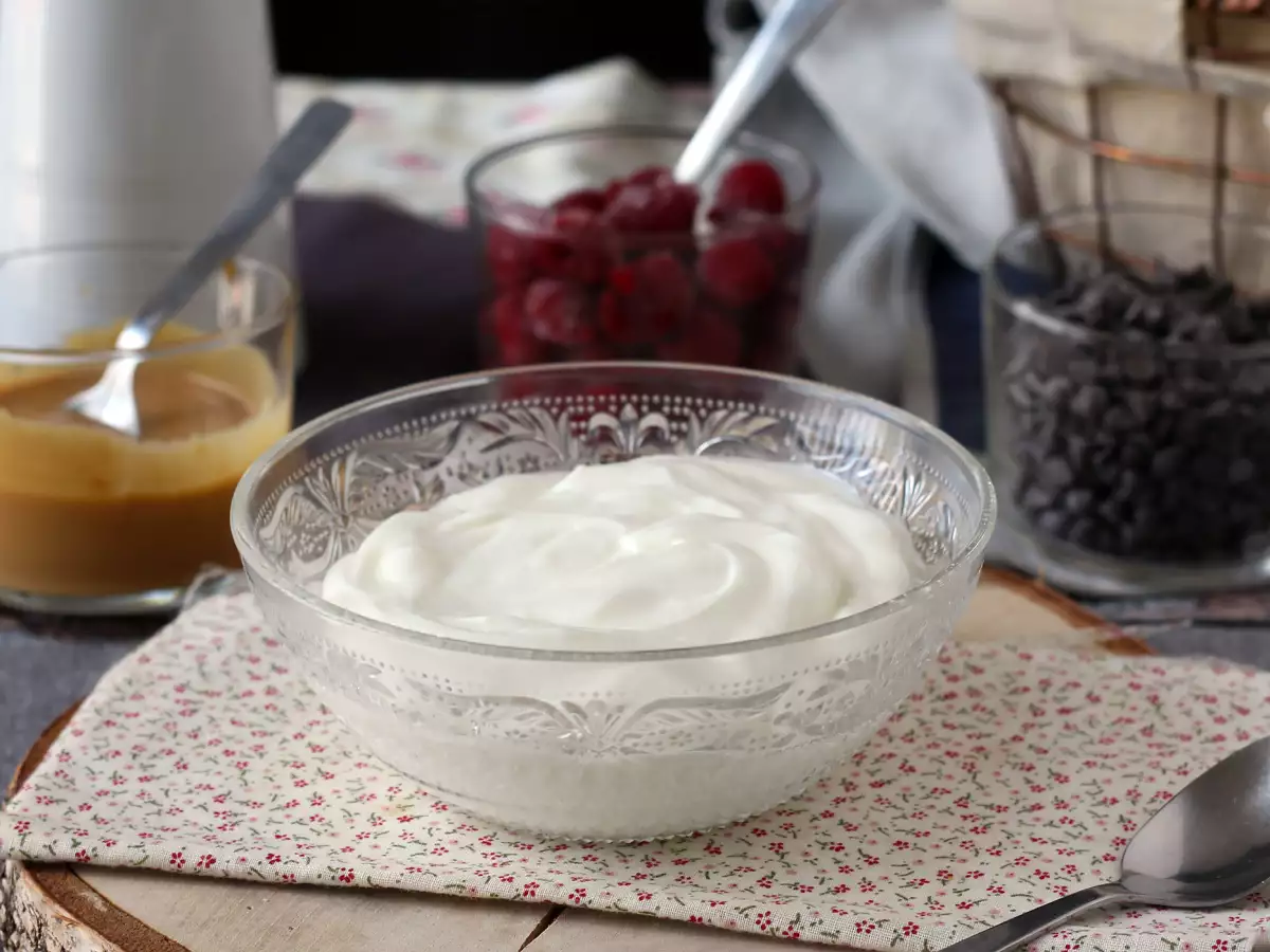 Hvordan laver man hjemmelavet skyr? En nem og billig opskrift! - foto 6