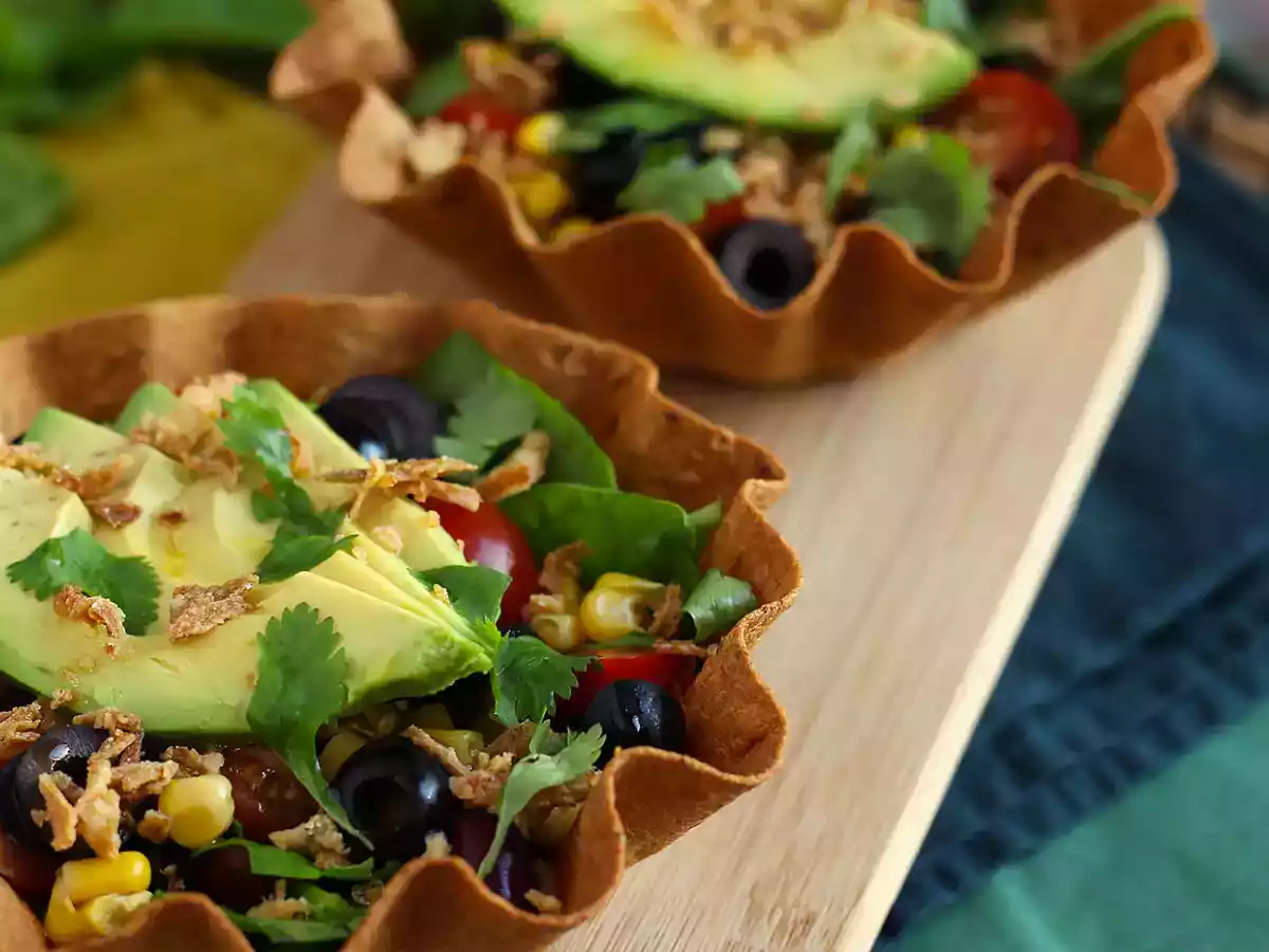 Hvordan laver man tortillaskåle? Den nemme salat uden opvask! - foto 4