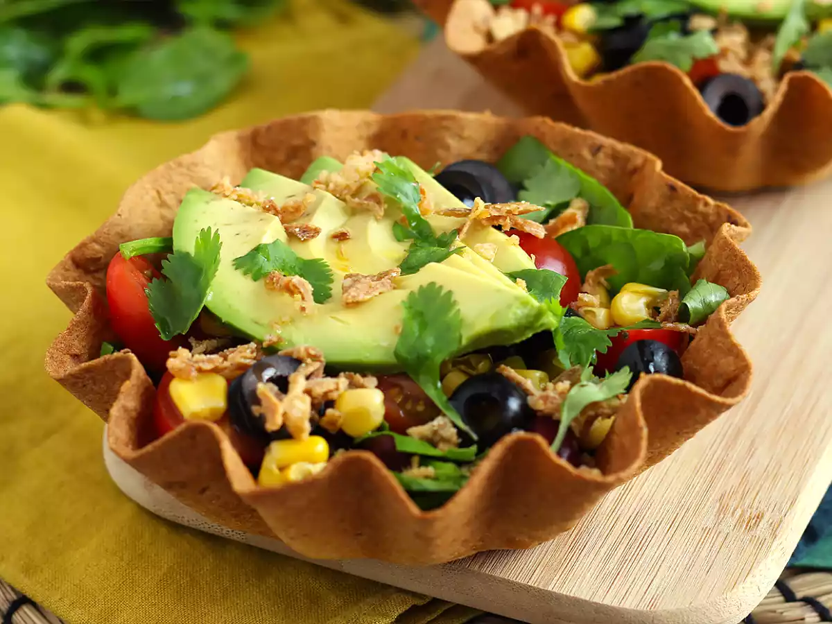 Hvordan laver man tortillaskåle? Den nemme salat uden opvask! - foto 5