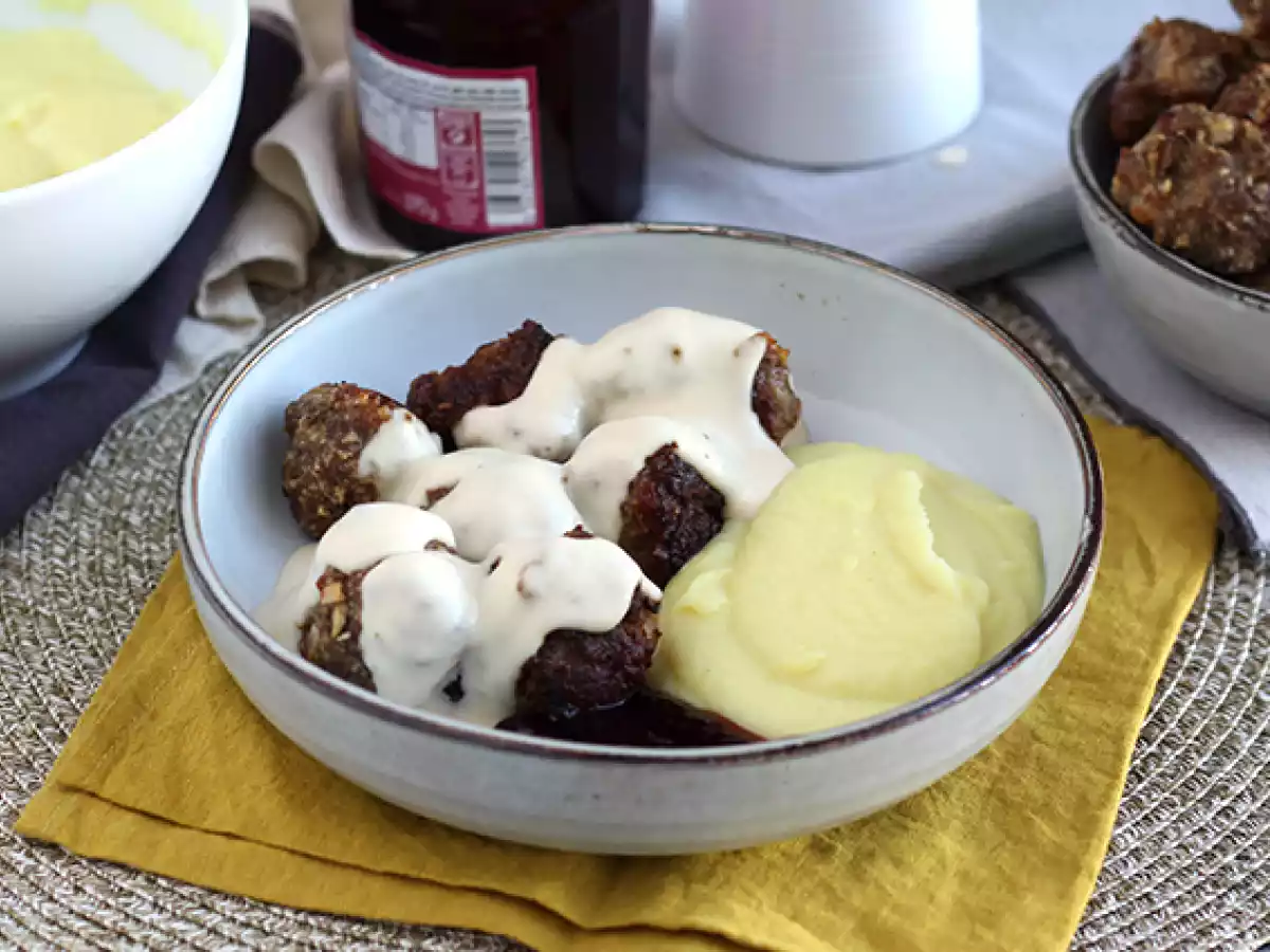 Ikea-kødboller med hvid sauce