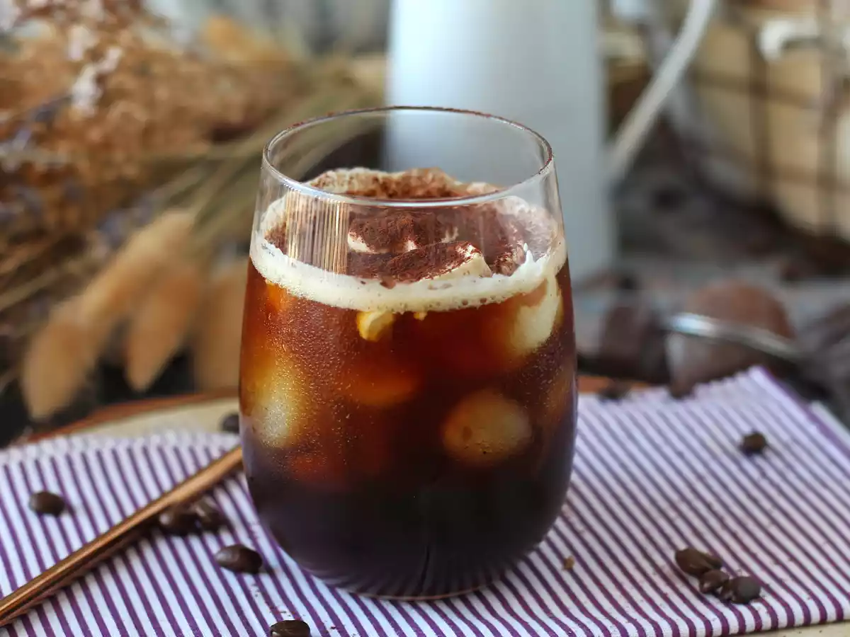 Iskaffe med smag af tiramisu