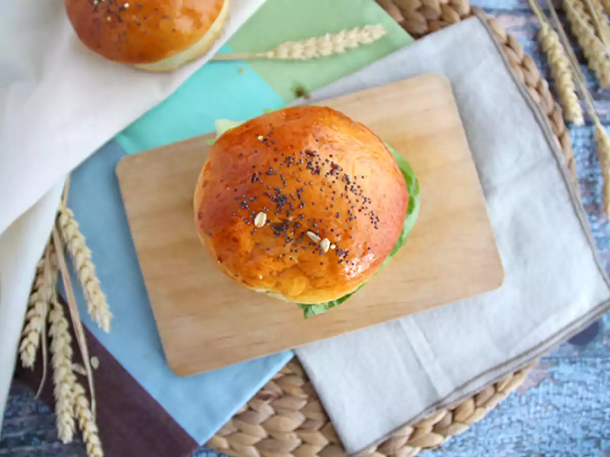 Italiensk burger: pestosauce, soltørrede tomater, mozzarella - foto 4