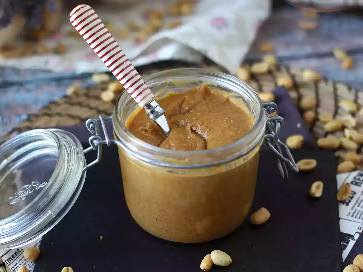 Jordnøddepraliné, perfekt til at gense kager!