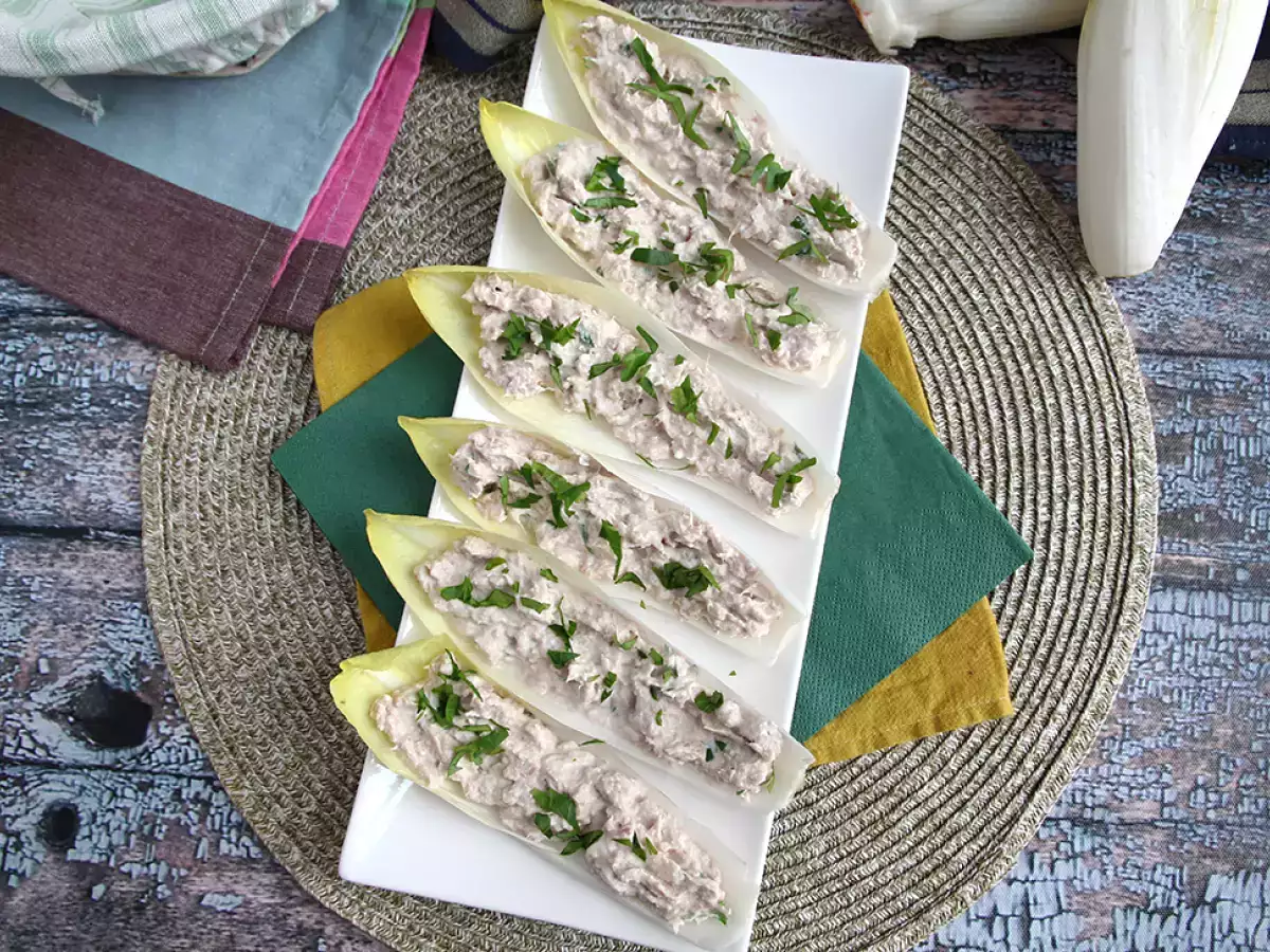 Julesalatblade med tunfyld - foto 3
