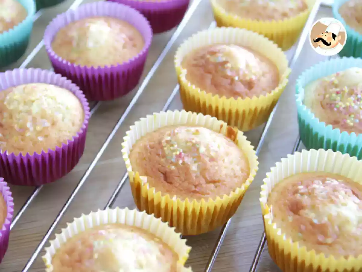 Kage med cupcake-bund
