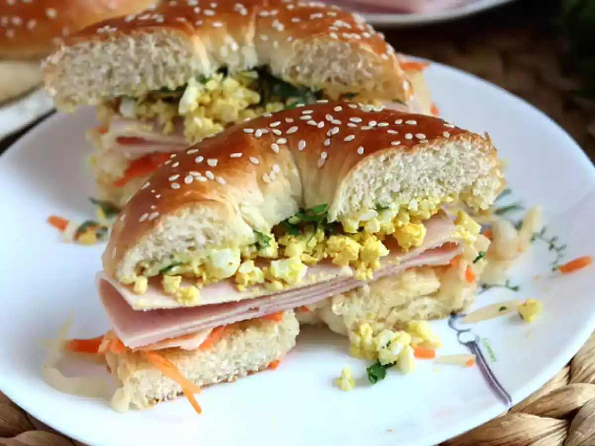 Kalkunbagelsandwich, coleslaw, hårdkogt æg - foto 4