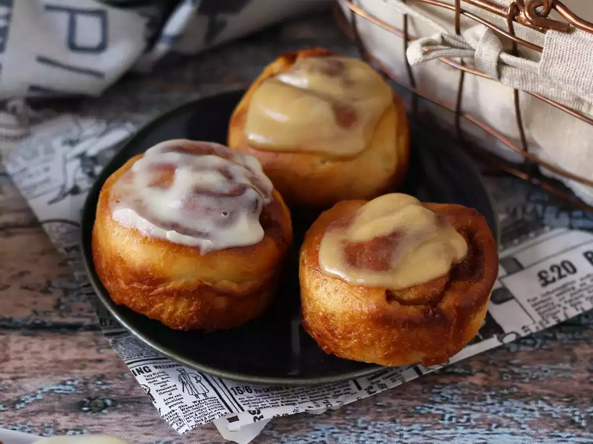 Kanelsnegle – brioche med kanel og vaniljeglasur - foto 2