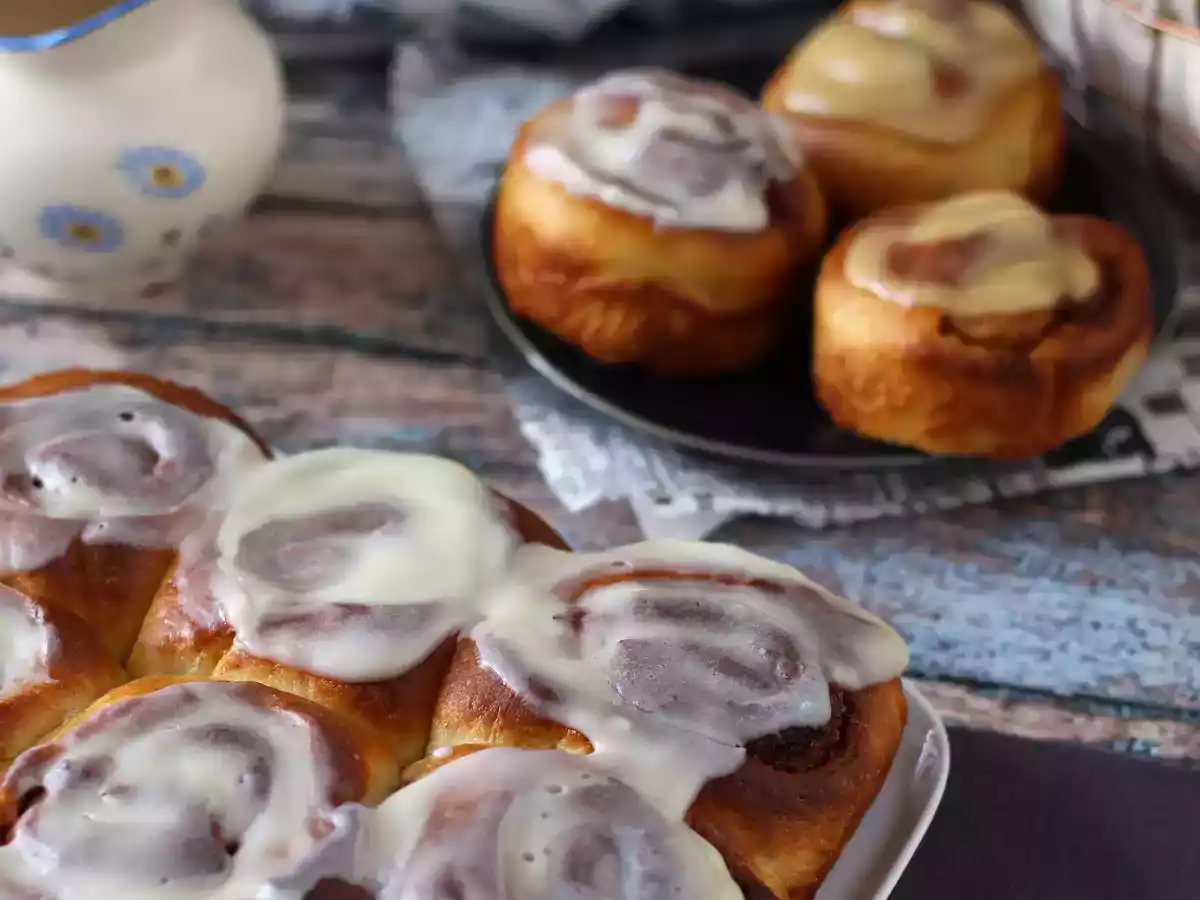 Kanelsnegle, kanelbrioche med vaniljeglasur - foto 3