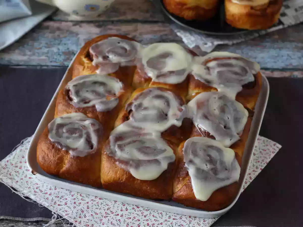 Kanelsnegle, kanelbrioche med vaniljeglasur - foto 7