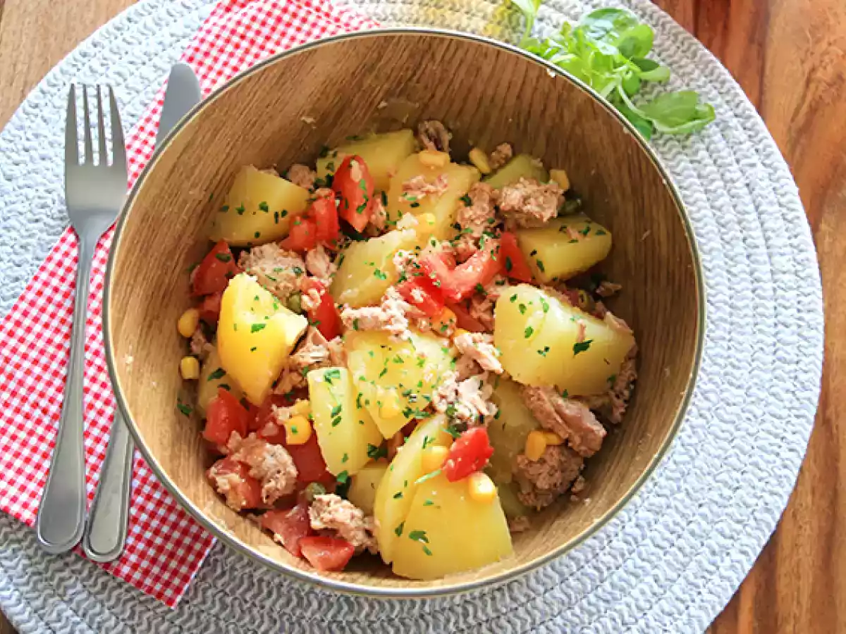 Kartoffel-, tun- og tomatsalat - foto 2