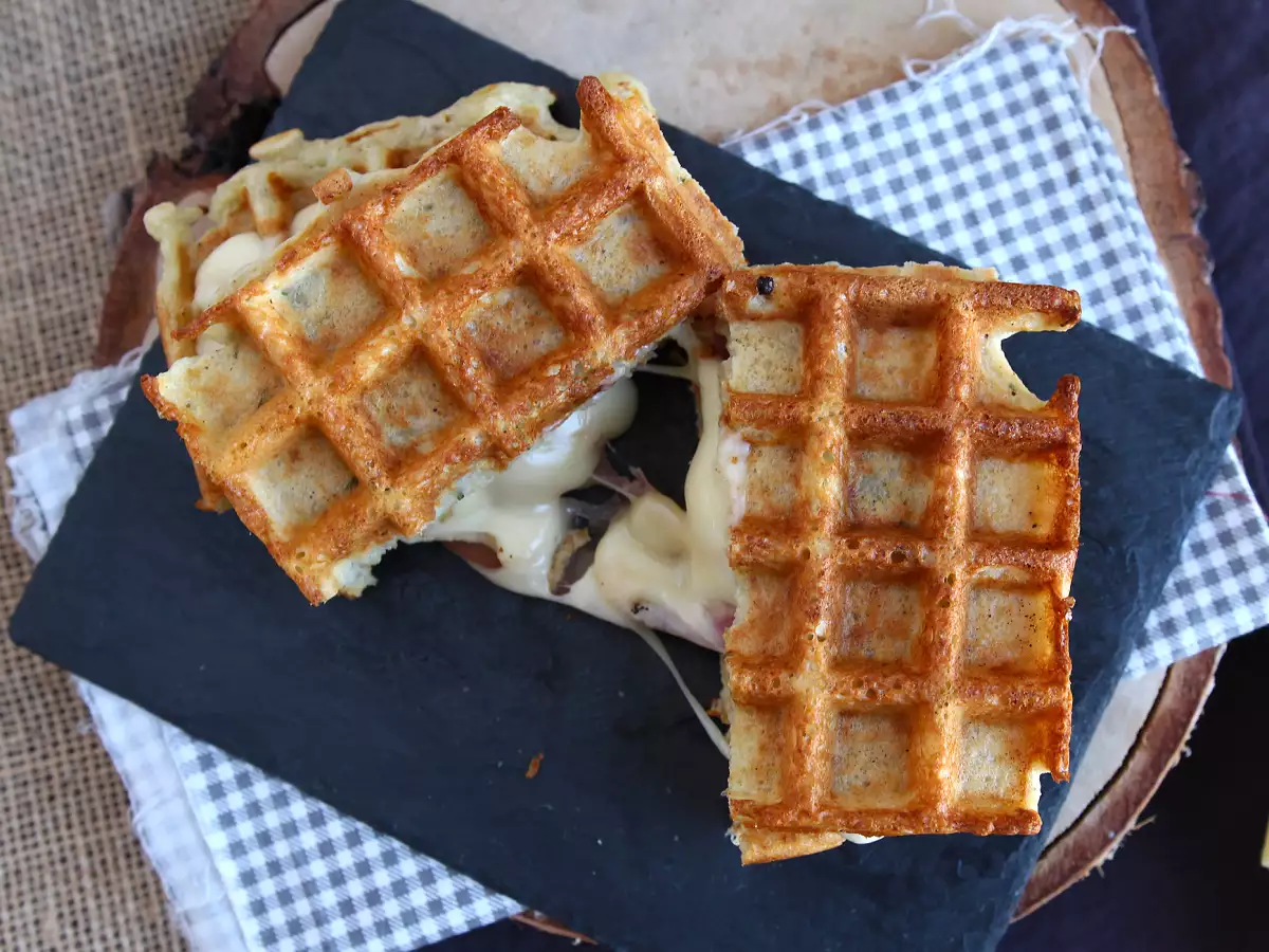 Kartoffelvaffelsandwich med raclette – den ultimative hyggemad - foto 2