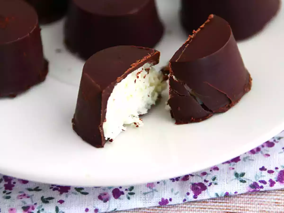 Kokosfyldte chokolader i Bounty-stil - foto 4