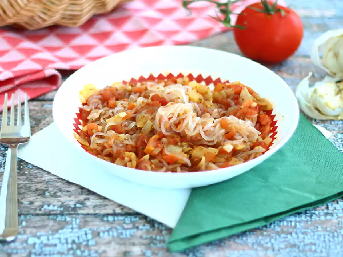 Konjac-spaghetti i provencalsk stil