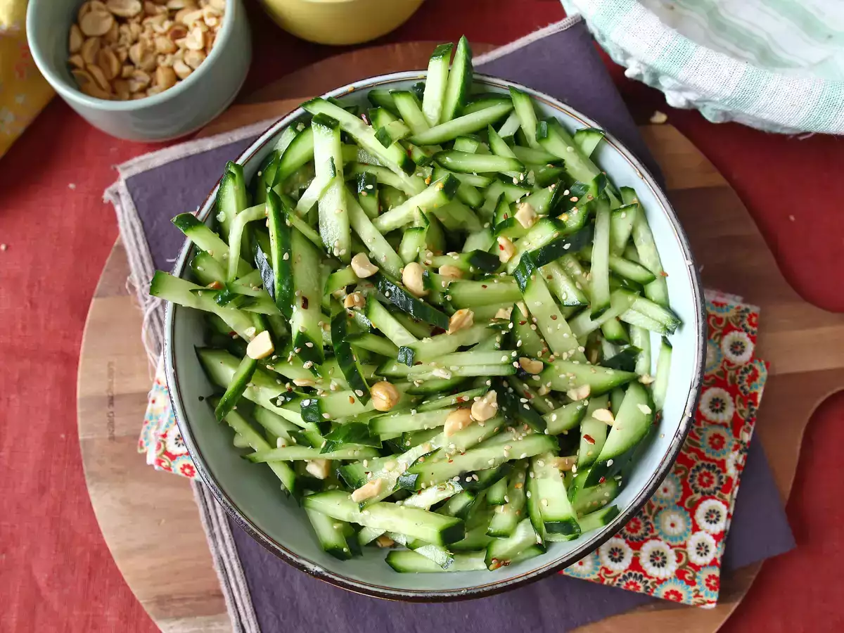 Krydret agurkesalat med peanuts - foto 6