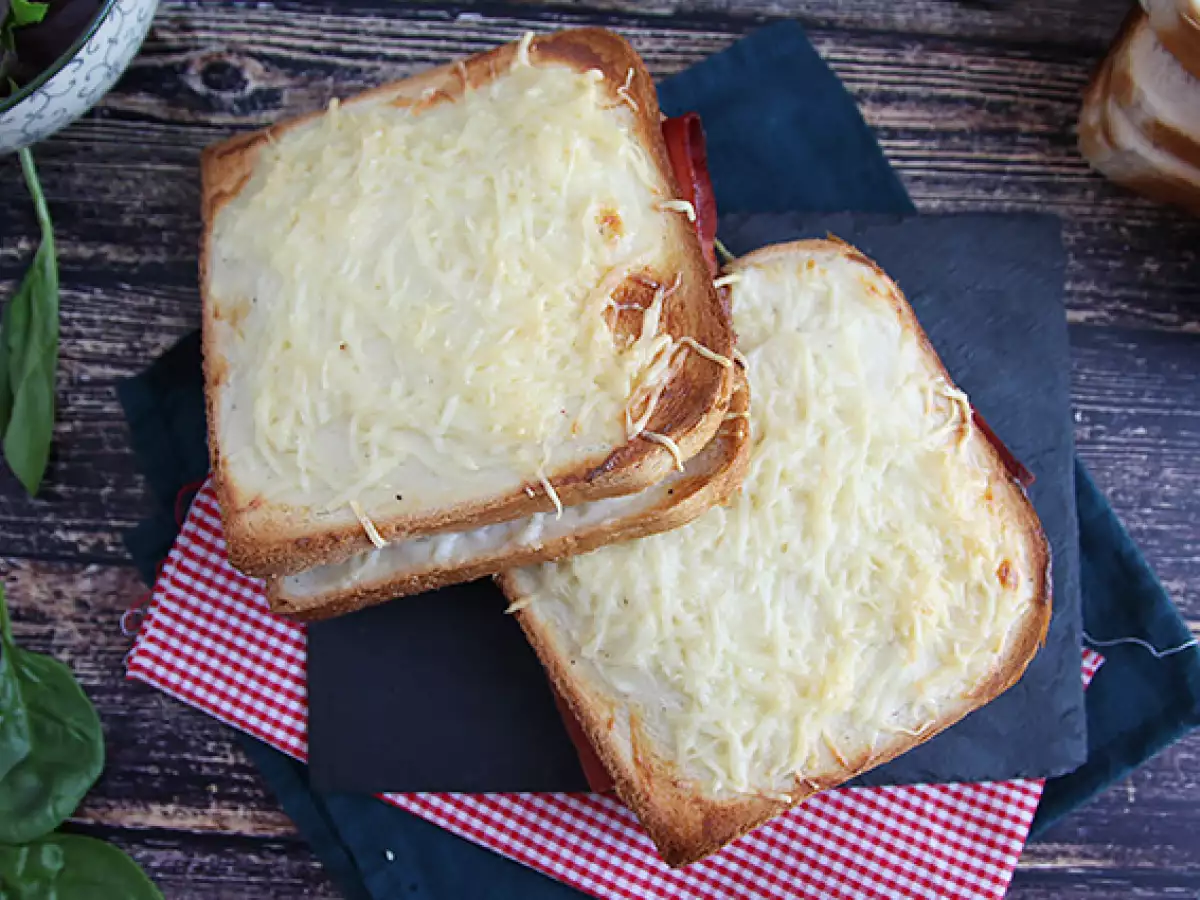 Lækre croque-monsieur med bechamelsauce - foto 4