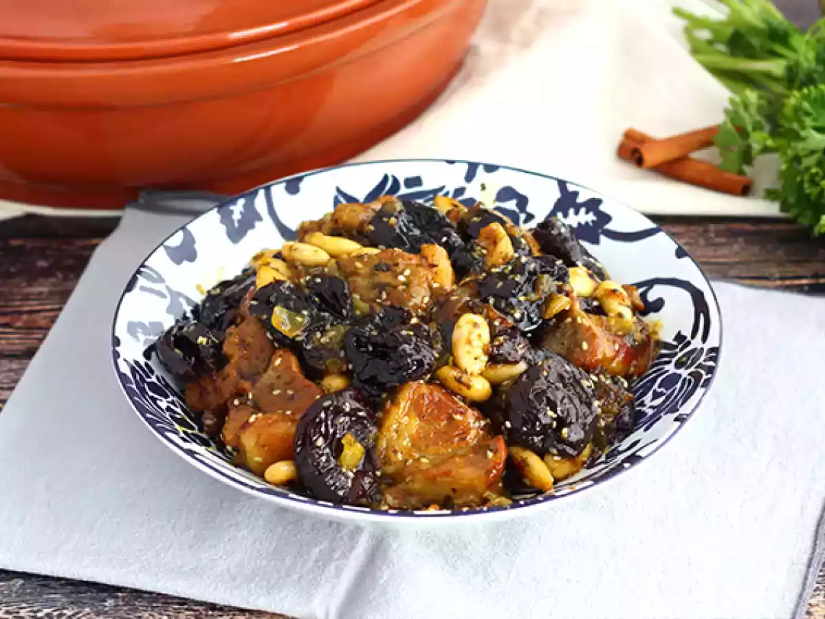Lam tajine med svesker (fremgangsmåde og video)
