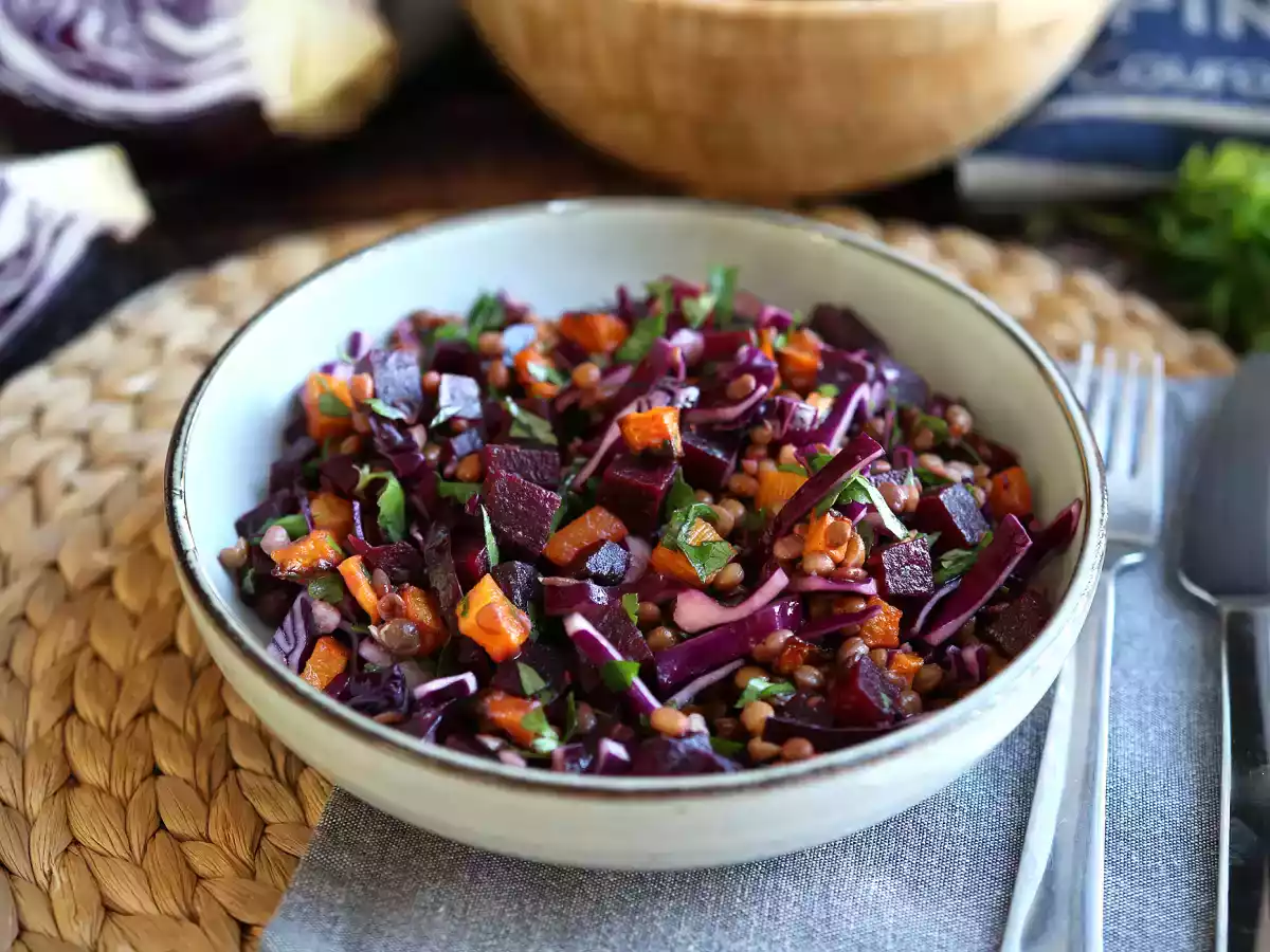 Linsesalat, butternut, rødkål, rødbede og persille (perfekt til efterår/vinter)