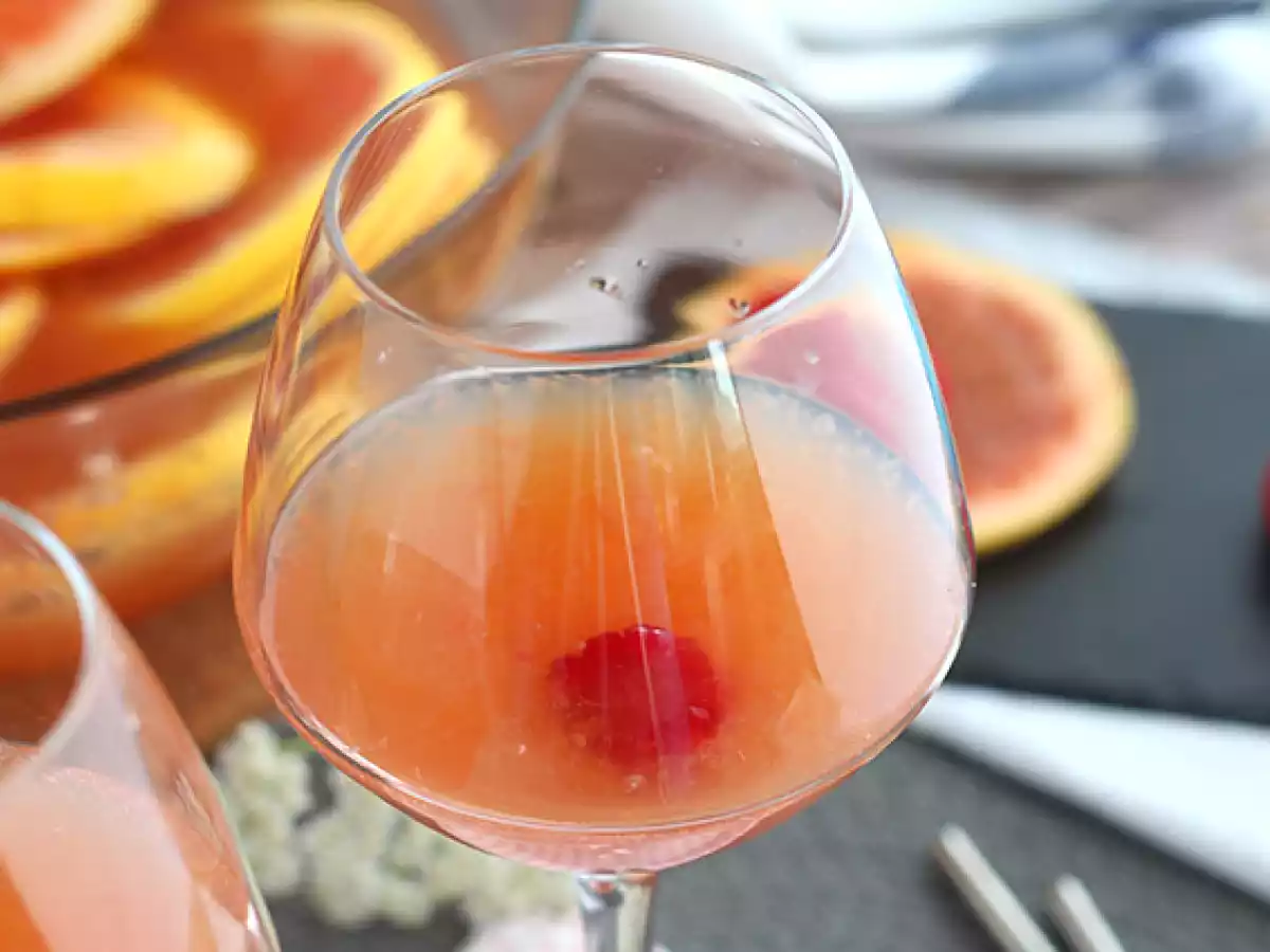 Lyserød sangria med rosévin - foto 5