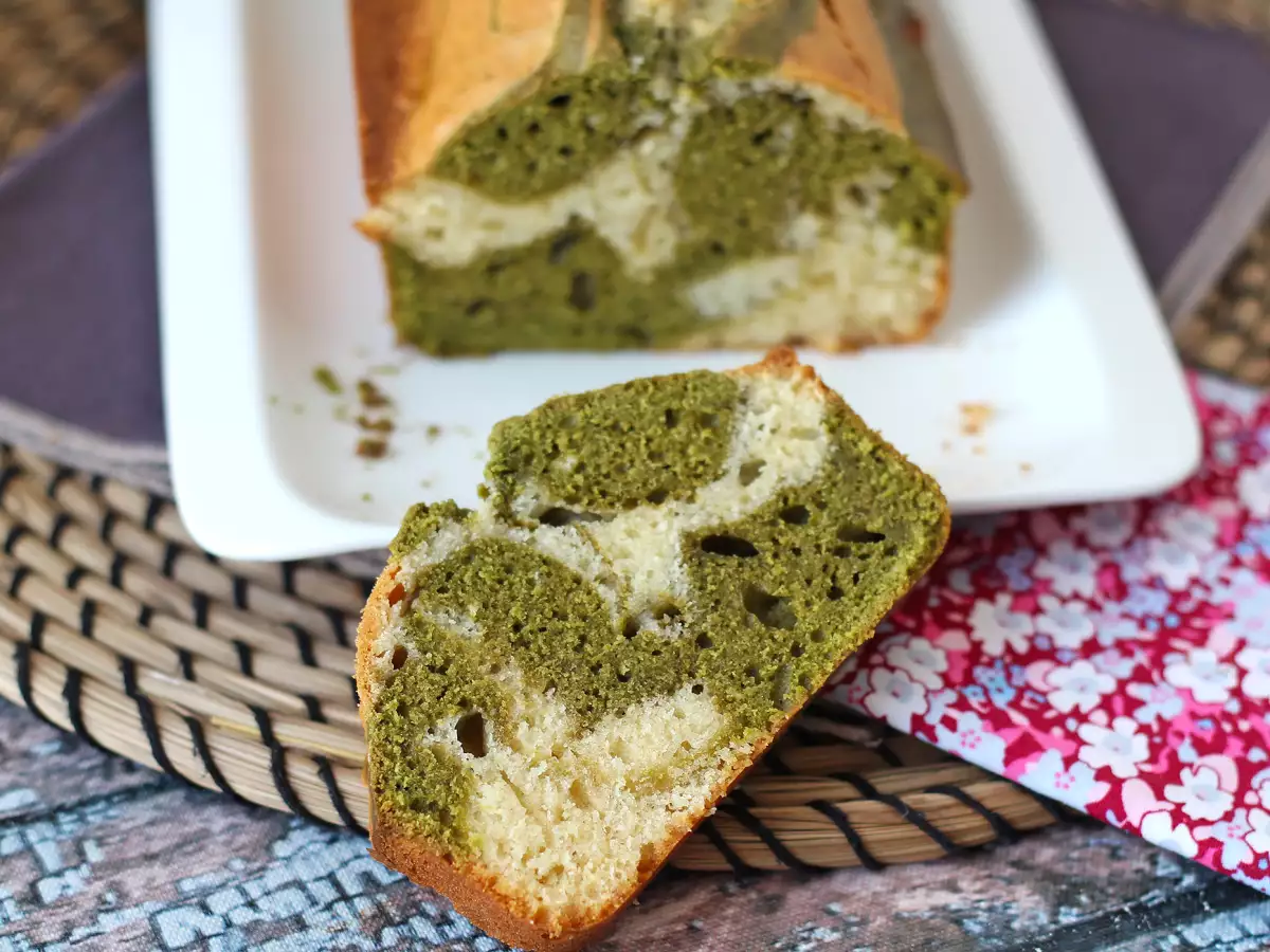 Marmorkage med matcha-te