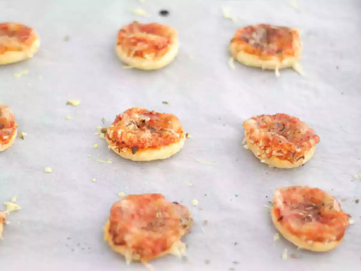 Minipizzaer med butterdej - foto 3