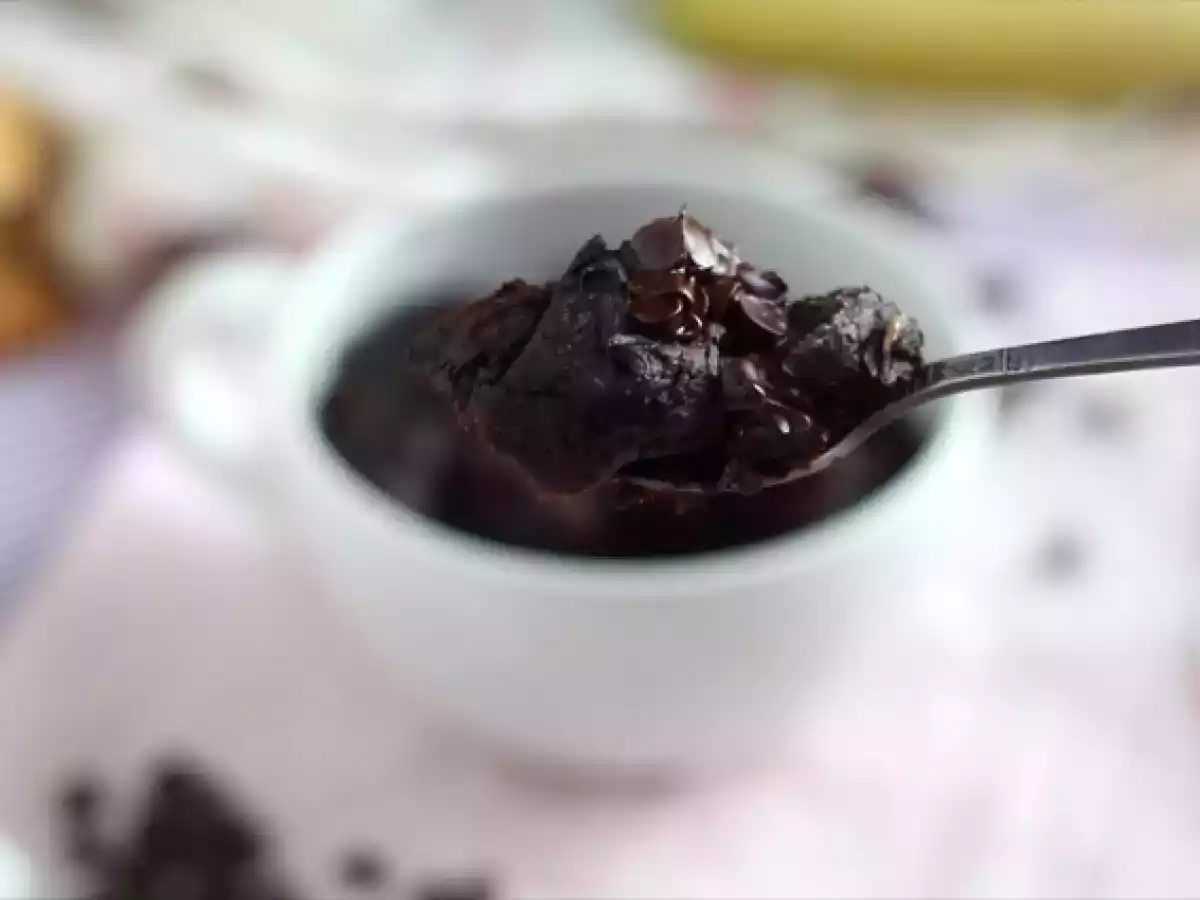 Mug cake med chokolade og peanutbutter i mikroovnen på 1 minut. - foto 3