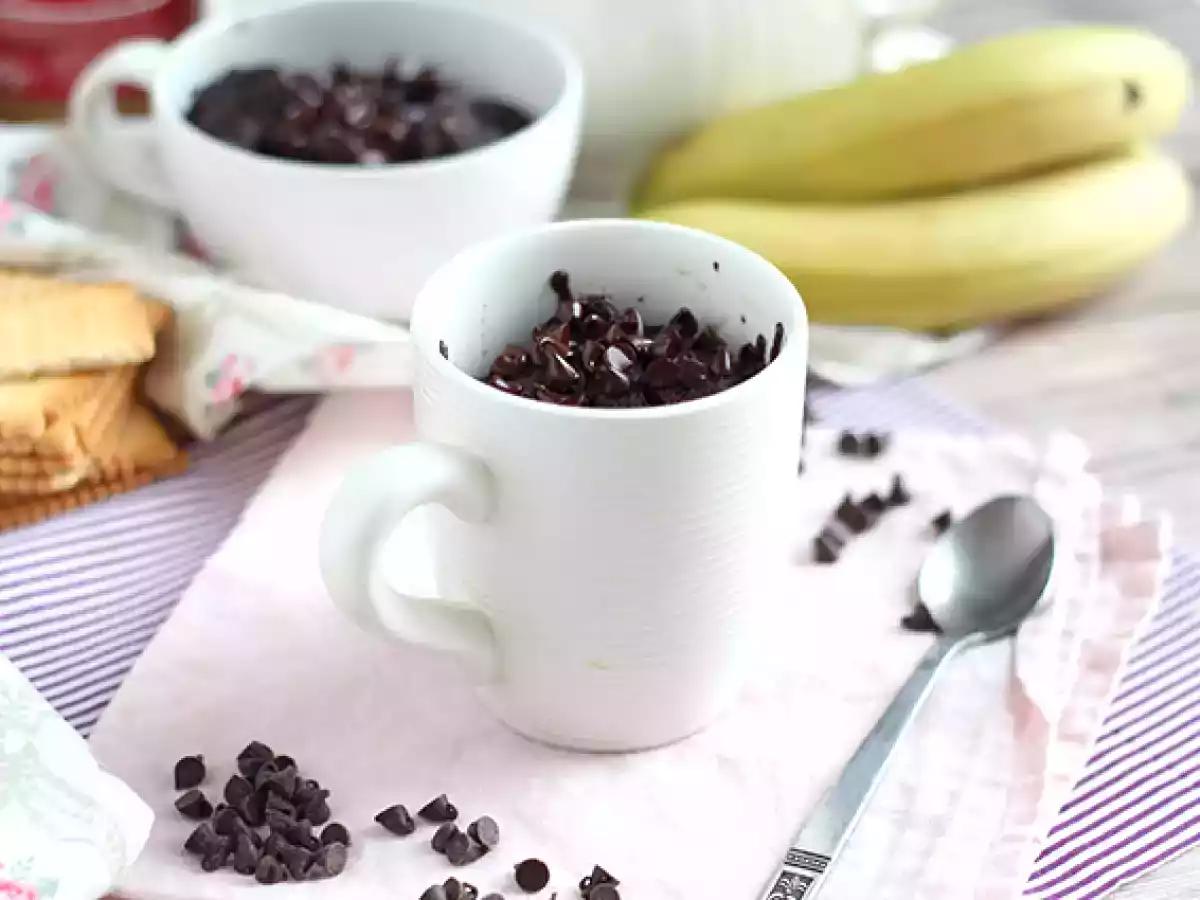 Mug cake med chokolade og peanutbutter i mikroovnen på 1 minut. - foto 4