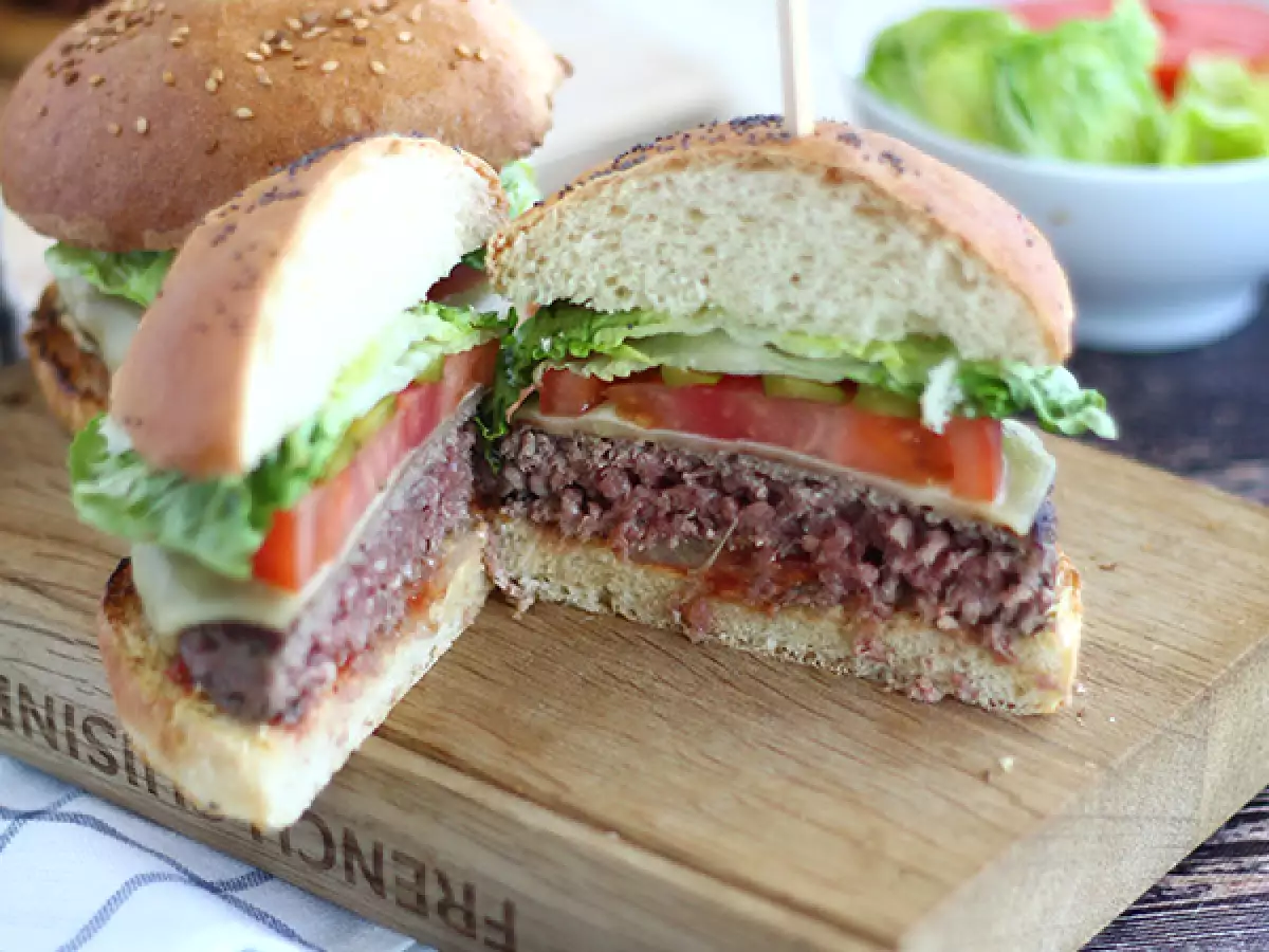 Nem og hurtig hjemmelavet burger - foto 3