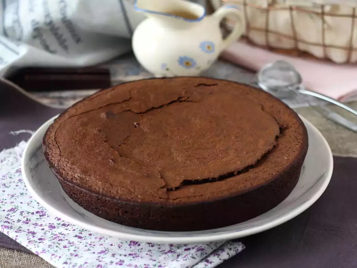 Nem og svampet chokoladekage - foto 2