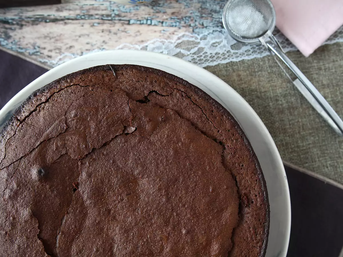 Nem og svampet chokoladekage - foto 6