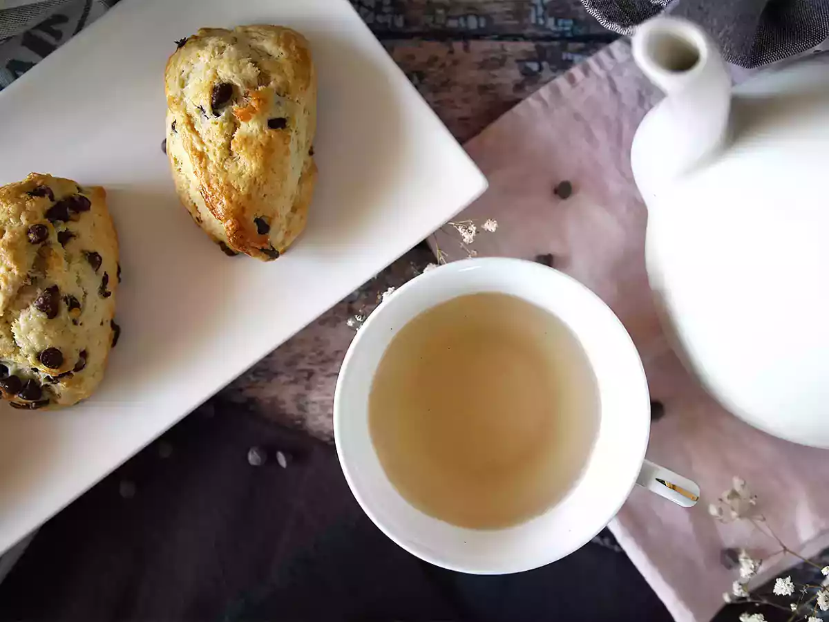 Nemme, luftige chokoladescones - foto 3