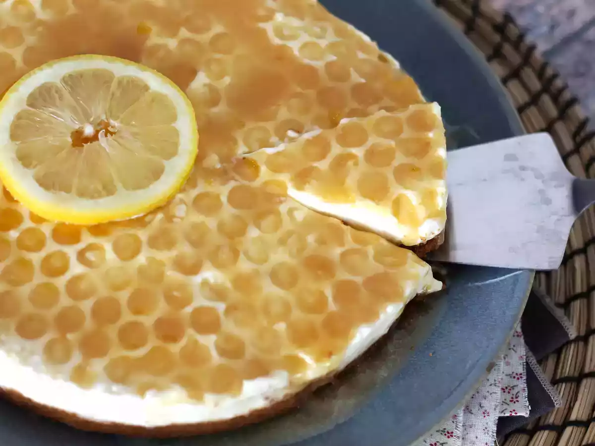 No-bake citron- og honningcheesecake (tutorial til kagedekoration) - foto 5