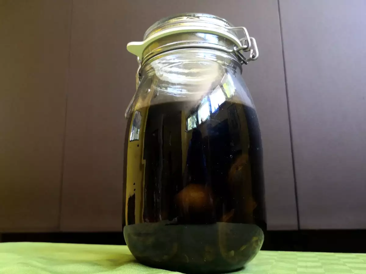 Nocino – opskrift og ingredienser til hjemmelavet valnøddelikør - foto 5