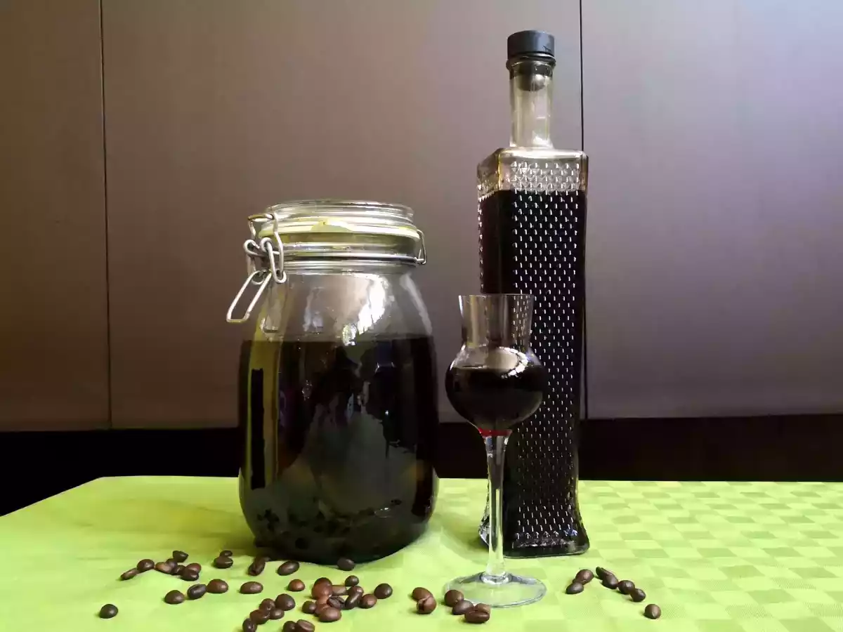 Nocino, opskriften og ingredienserne til at lave det derhjemme - foto 3