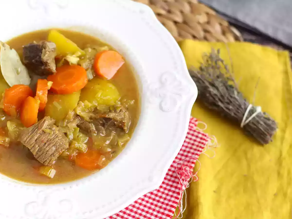 Okse- og kartoffelgryde i trykkoger - foto 2