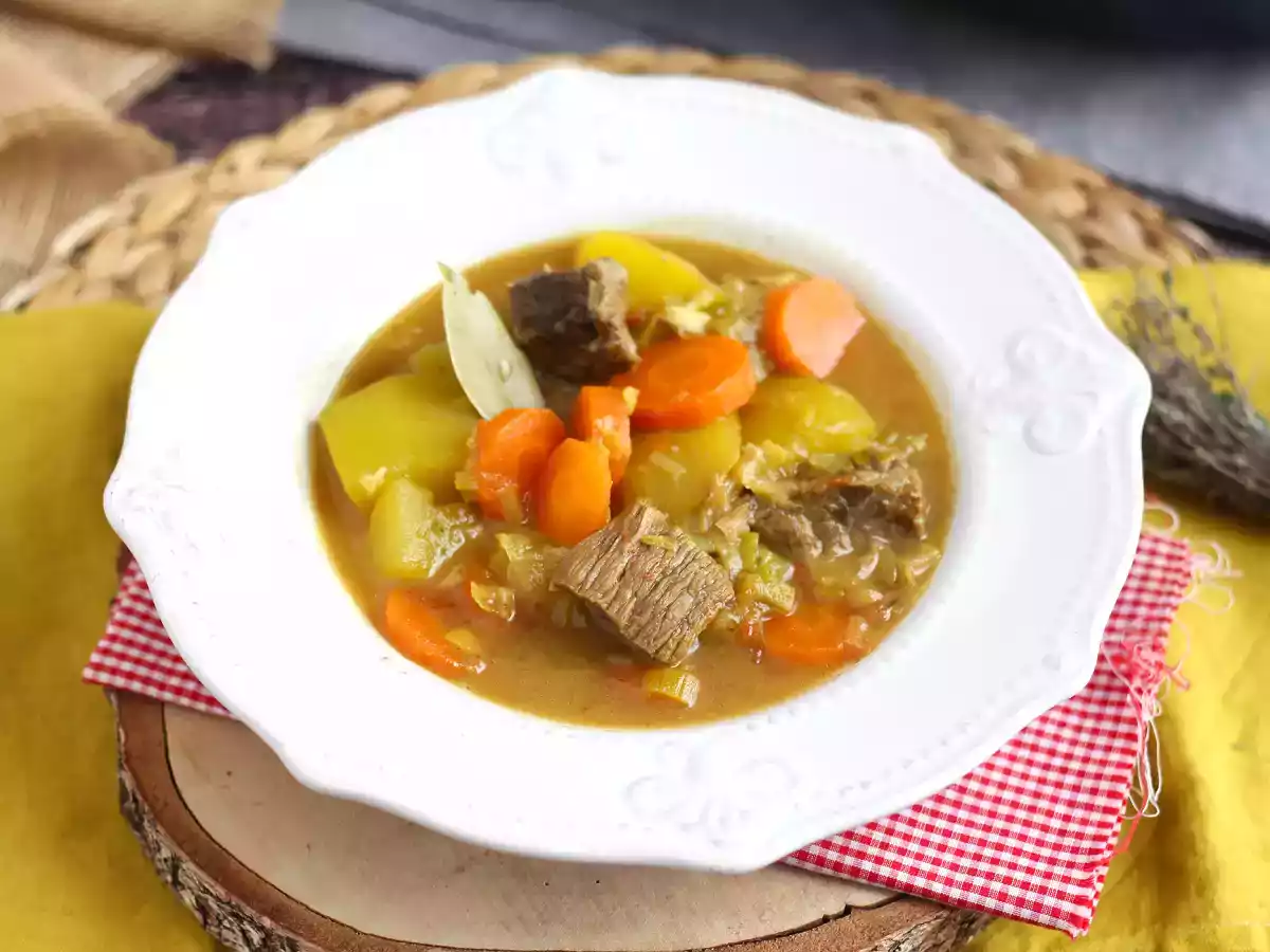 Okse- og kartoffelgryde i trykkoger - foto 3