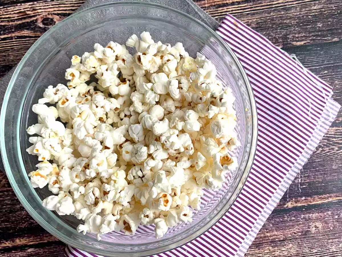 Oliefri popcorn til mikroovn
