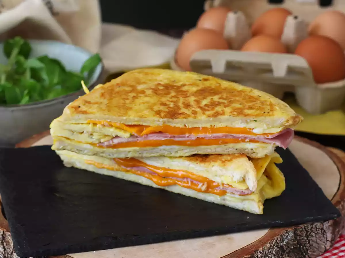 Omelet express sandwich - Fransk toast omelet sandwich - Æggesandwich hack