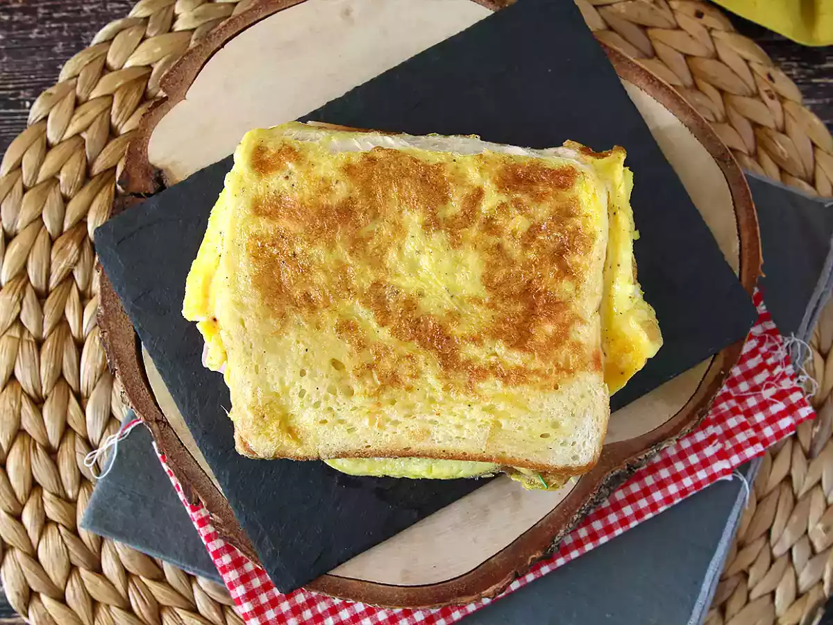 Omelet express sandwich - Fransk toast omelet sandwich - Æggesandwich hack - foto 4