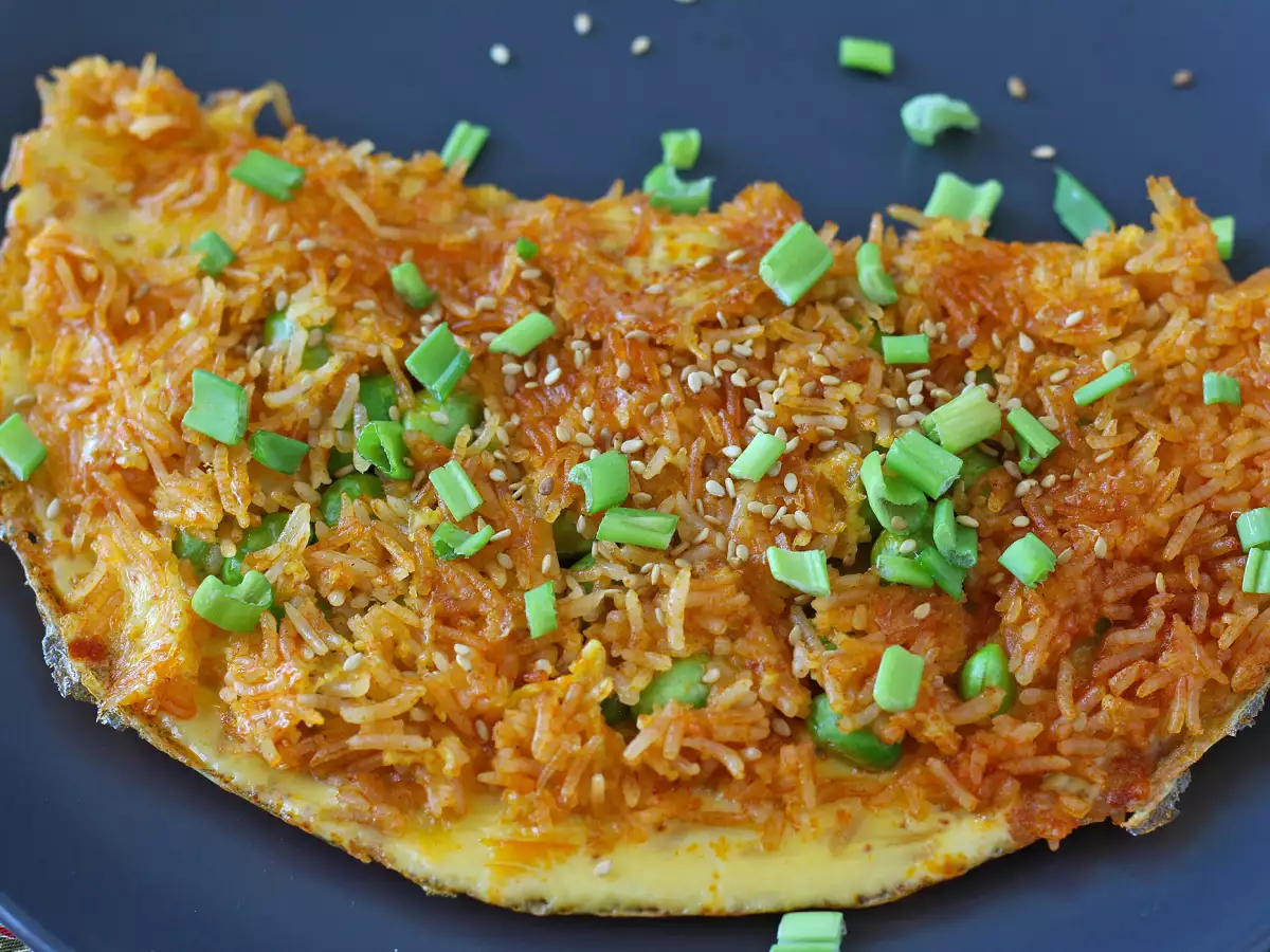 Omelet med sprøde ris og edamamebønner – et hurtigt, krydret måltid, der mindsker madspild! - foto 5