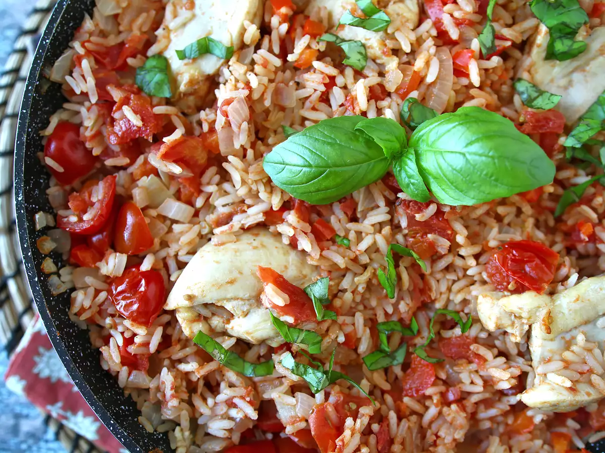 One-pot-kylling med tomatris og peberfrugt - foto 4