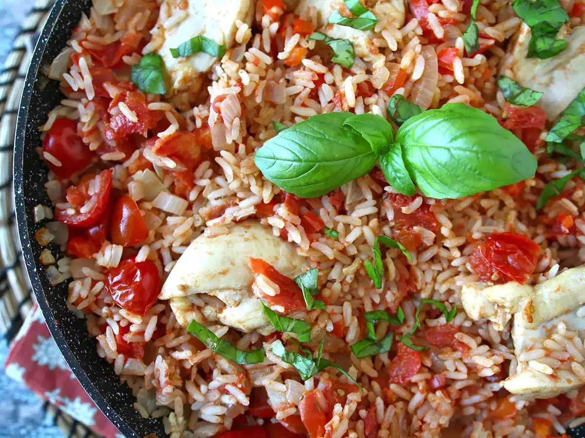 One pot med kylling, ris med tomat og peberfrugt - foto 4