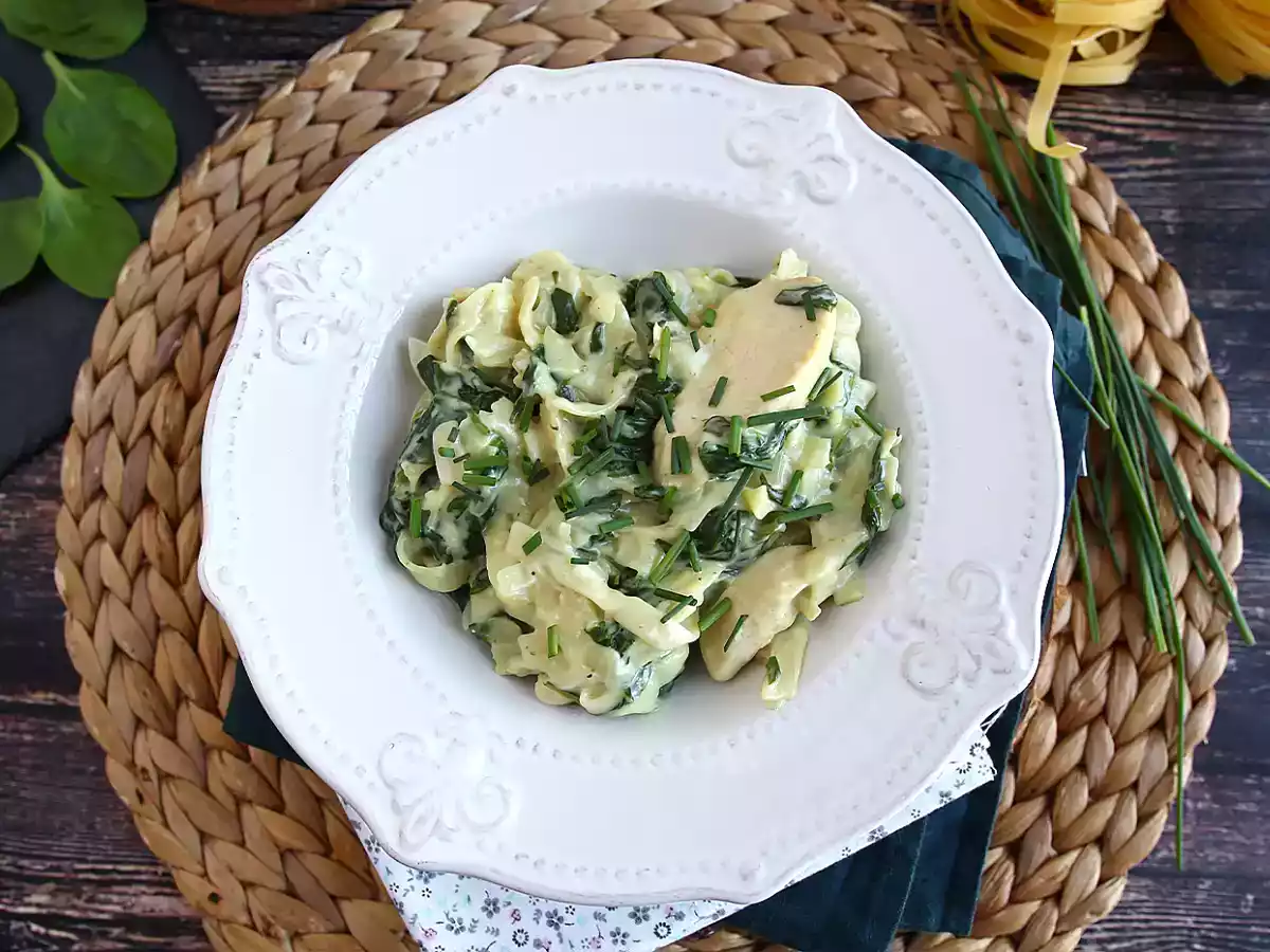 One pot-pasta med spinat, gedeost og kylling - foto 3